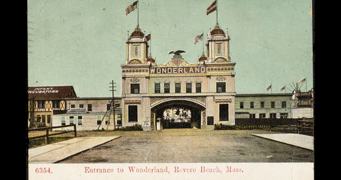 wonderland-main-entrance-postcard